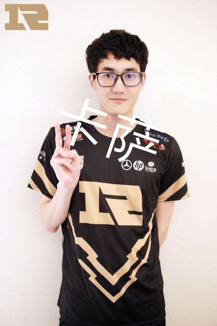 权威访谈丨中国年味世界共享——文化和旅游部有关部门负责人谈“春节”申遗成功.